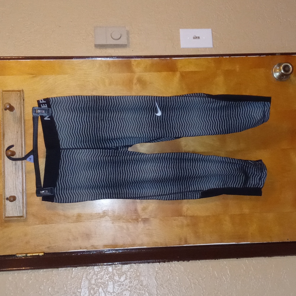 Nike Pro yoga pants